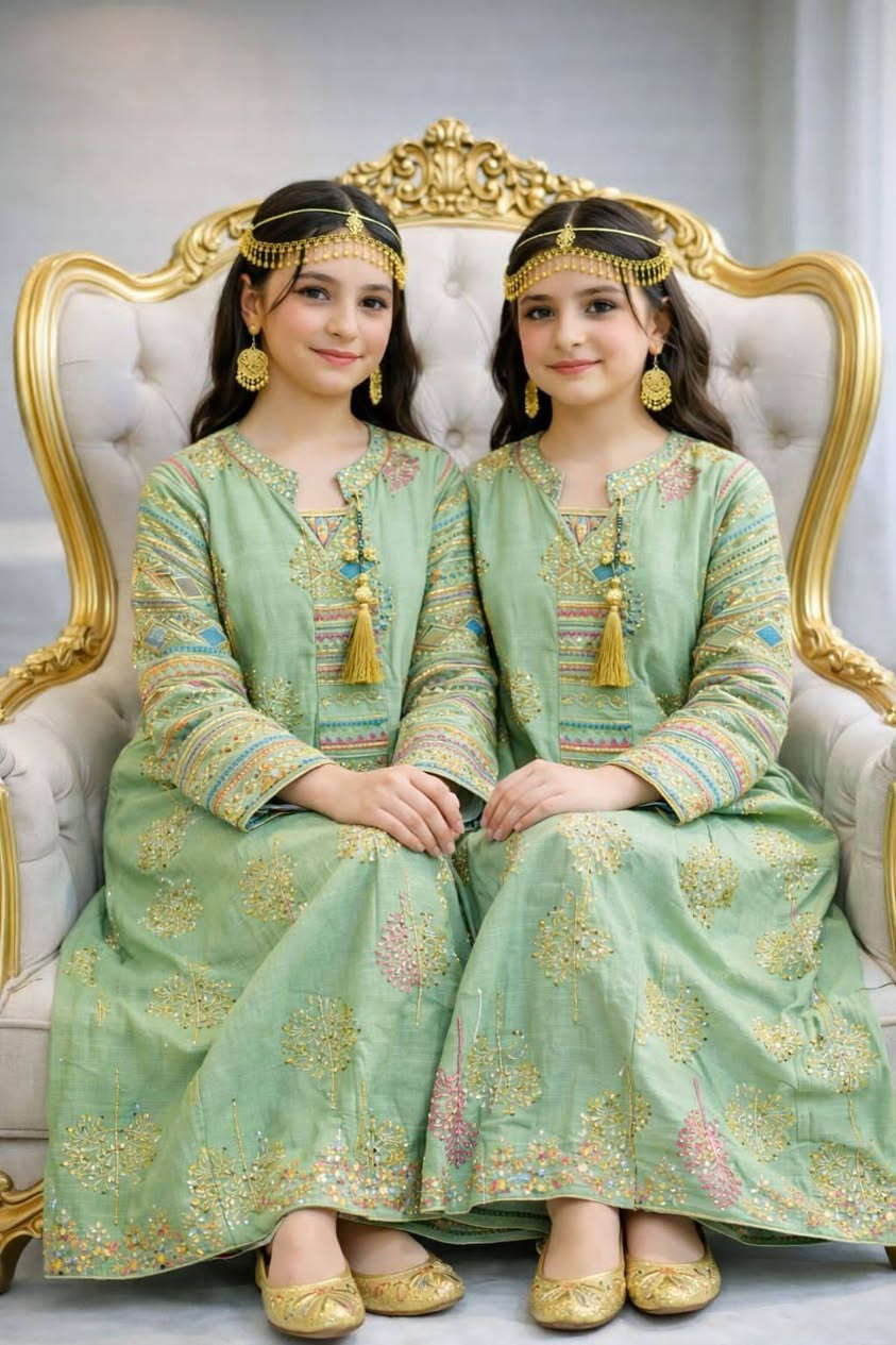 مخور بناتي للعيد خامة لانن كويتي موديل روعه

القياسات 8 سنوات لغاية 10 سنة 

توصيل كل المحافظات 6


**إذا كنت صاحب هذا الإعلان وتريد حذفه لأي سبب، رجاءا أرسل رسالة إلى الدعم الفني**