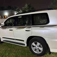 لاندكروز VXR • ٢٠١٣ • ٩٣٠٠٠