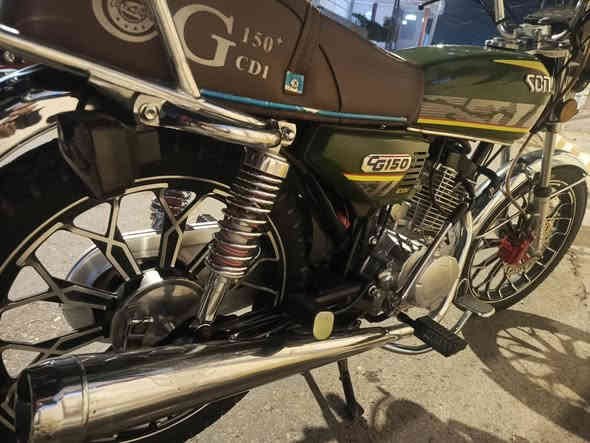 دراجه للبيع موديل 2024لوووك نضيفه حيل لون زيتوني محرك ناعم مامفتوح للبيع 825 وبيها مجال مال جناي للاتصال***********
