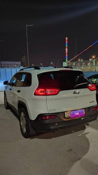 جيب شيروكي • ٢٤٠٠ سي سي • كفالة كير ومحرك