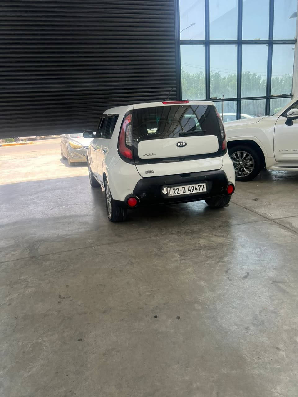 للبيع Kia Soul 2017 🚗
لون أبيض 🤍
أوتوماتيك
ممشى 78 ألف كم فقط
✔️ محرك مكفول
✔️ شاشة وكالة + كاميرة خلفية
✔️ السيارة بدون حادث
✔️ صبغ دعامية أمامي وخلفي (شخوط تكحيل فقط)
✔️ نظيفة جداً واستعمال شخصي مال دكتورة 
السعر 118وبيهة مجال  الستفسار بس واتساب 
***********
