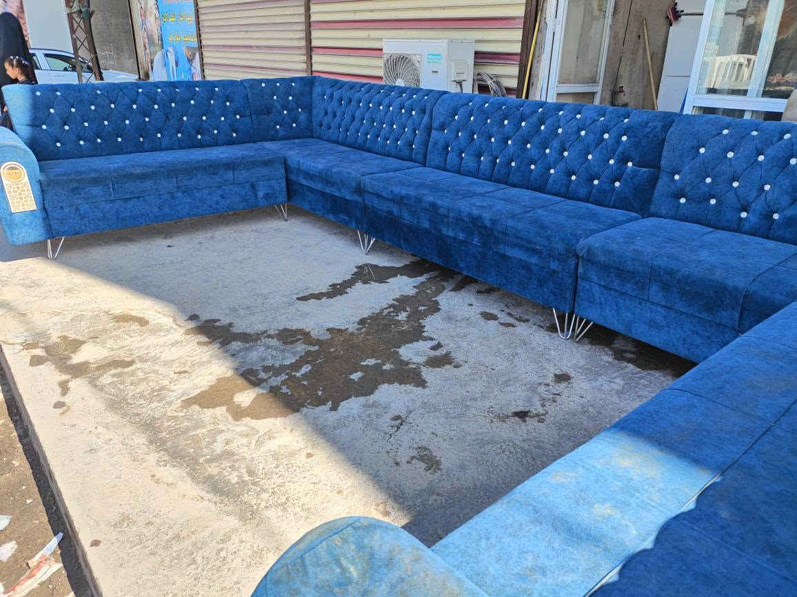 ديوان نجارة ١٥ نفر نضيف  السعر، ٣٠٠    عنوان حلة نادر ٣ مقابيل المركز الصحي معرض احمد العنزي للأثاث المنزلي  ***********   واتساب
