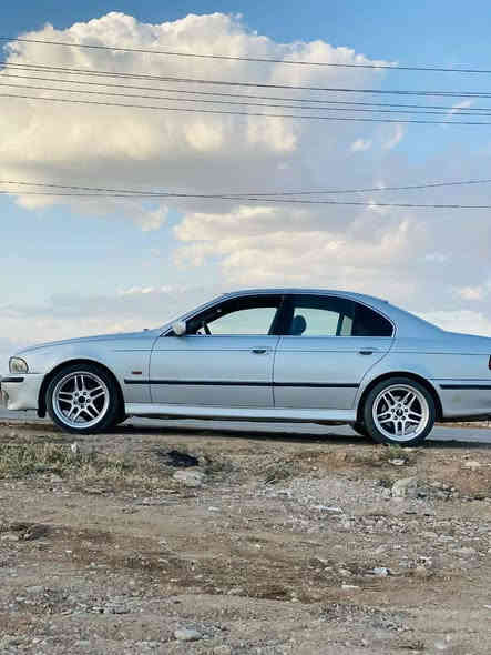 السلام عليكم بي ام دبليو صقر موديل 2000كير محرك شرط محرك 6 دبل فانوس طخم امامي كله جديد طخم تاير جديد كهربائيات كلها شغاله رقم دهوك دولي السنويه الئ 2027ادامة كامله للمحركقبلعشرة ايام يم سربست سرفس كامل ابلكات مع نوزلات كله جديد الضررتعديل بارد بسيط جدا في الجاملغ الامامي اظافة الى البونيد كدر شبر ويوجد بخ كدر 10سانتيم في الجاملغ الخلفي واسفل باب الخلفي ايضا بالنسبه للطخم الخلفي يراد له ادامه بسيطه مع الستلايت شرط التحويل فقط والكشنات شويه يعوزها ترتيب السعر 88 وللتواصل اتصال على الارقام الاتيه ***********
***********
