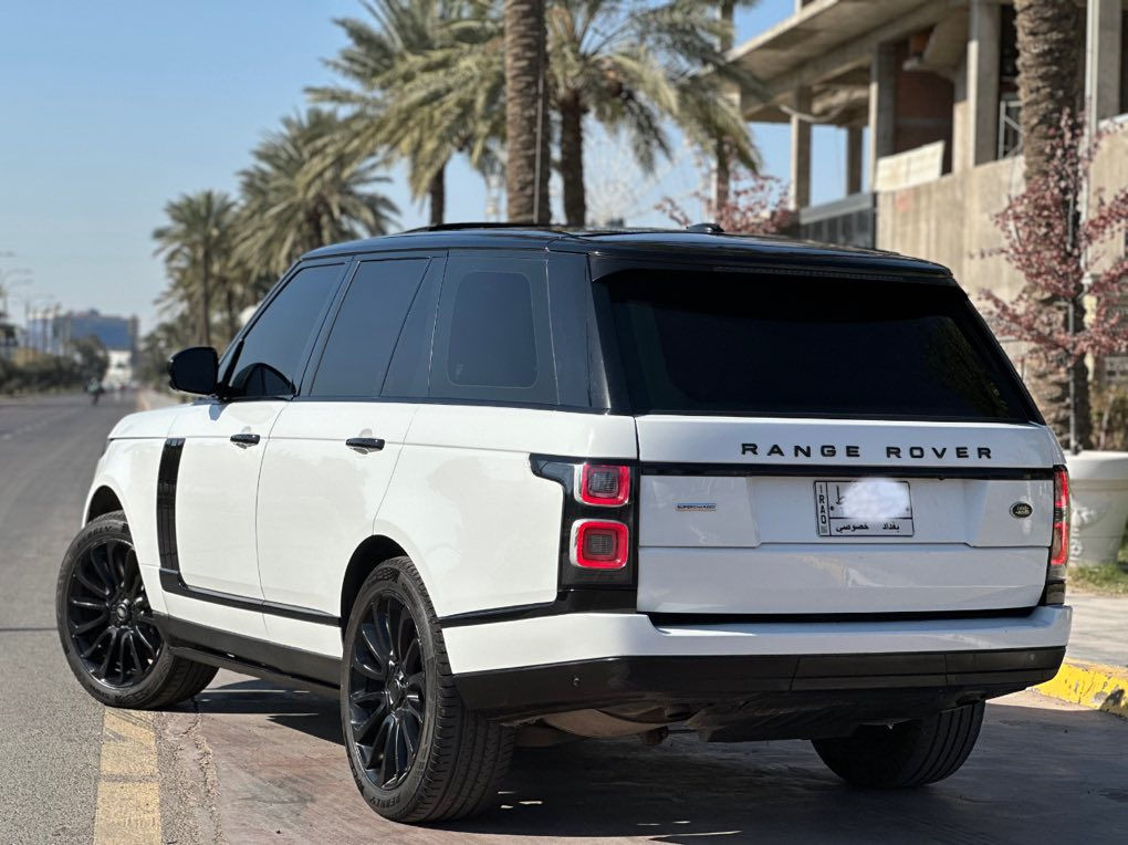 السلام وعليكم
للبيع رانج روفر فوك
موديل ٢٠١٥
٨ سلندر سوبر جارج
فول مواصفات اوتو بايكراف
محدث المازدات الاماميه مال مويل ٢٠ 
والبك لايت هم كذالك محدث مال ٢٠
مكينه كير مكفول من كلشي الفتح والتبدل
وارد امريكي
ماشيه ٨٩ الف مايل
السياره جديده كلش كلش مابيها اي نقص بيها جاملغ خلفيه صبغ بدون إيرباك بدون دواخل وحادثها جداً جداً خفيف
السعر ٢٩٥٠٠ وبيها مجال
مكان السياره بغداد المنصور
***********
