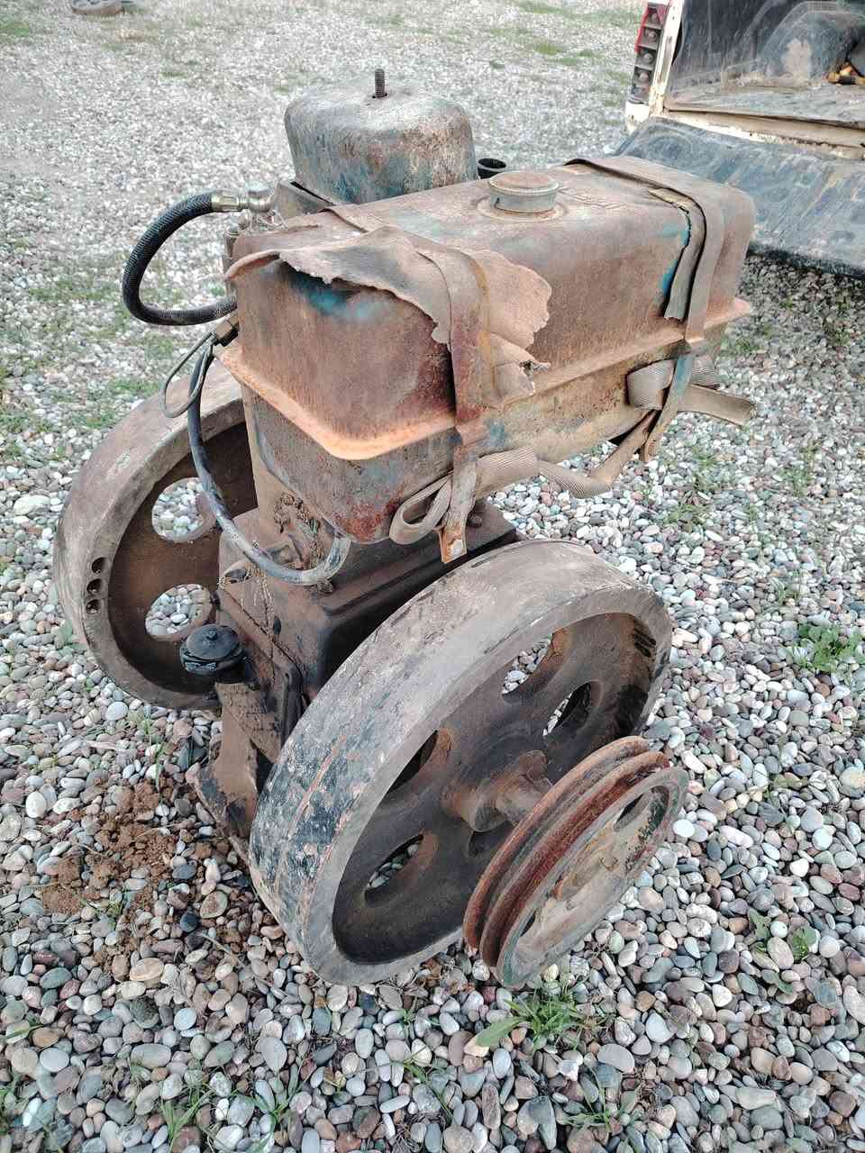 سلام عليكم ورحمة الله وبركاته للبيع شلع العدد ١١ ماطور سعر ٣٠٠ ولشتين هديه والخنزيره ٧٥ جديده عنوان كركوك حويجه الاتصال على الرقم *********** ابيع شلع
