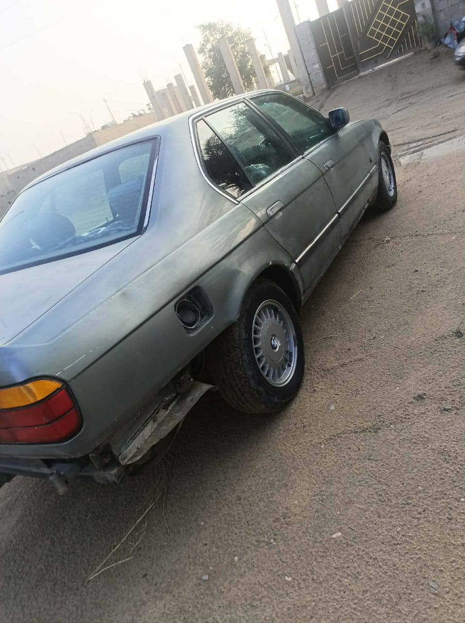 السلام عليكم السياره للبيع موديل 91 اي خياس مابيها محرك صافي اي خربطه مابي والباقي كدامكم فقط كير كايم تجي تشوف بعينك السياره موجوده ببوغريب  السعر 43 ***********
