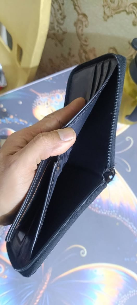 محفضه مال باله استخدام قليل جلد اسود سعر 15 مع توصيل


**إذا كنت صاحب هذا الإعلان وتريد حذفه لأي سبب، رجاءا أرسل رسالة إلى الدعم الفني**