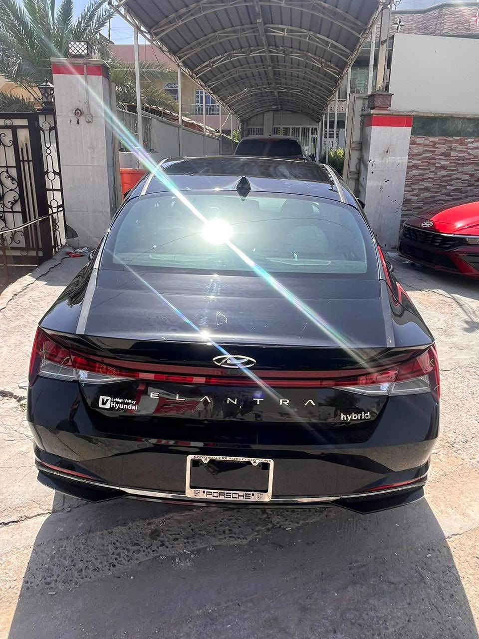 السلام عليكم..
النترا هايبرد موديل2023  خصوصي لون اسود
 أعلى فئة لمتد وارد أمريكي
بدون دواخل وصور الحادث منشورات
🚗 وارد أمريكي دخول جديد – رقم بغداد باسمي – تحويل ثاني يوم مباشر رقم بغداد 
هزه جديده يوم 6/23
سنويه ل 2030
✨ أهم المواصفات:
🔑 دخول ذكي + تشغيل عن بعد
☀️ فتحة سلايد روف
👋 إنارة ترحيبية بقبضات الأبواب
📦 صندوق ذكي يفتح عند الاقتراب
🛡️ رادارات 360 درجة + نقاط عمياء
🛣️ نظام المحافظة على المسار + قيادة ذاتية
📱 شحن لاسلكي + حساسات خلفية
💡 لايت أمامي 3 عدسات زينون + بك لايت LED متصل
💺 كشنات جلد داخال ابيض ملكي 
🧠 خزن ميموري لمقعد السائق (2 وضعيات)
🔥❄️ تبريد + تدفئة للمقاعد الأمامية
🌈 إضاءة داشبول متعددة الألوان (ambient light)
🖥️ شاشة معلومات كبيرة + عدادات ديجيتال
🔊 نظام صوتي Boss بـ 8 سماعات
🅿️ أوتو هولد + هاند بريك بصمة (finger brake)
⚙️ 3 وضعيات قيادة 
بدون صبغ 
بدون ايرباك
السعر...: 160 ورقة
الموقع: بغداد
للاستفسار ***********
