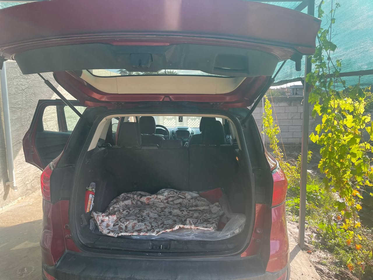 ٢٠١٩ فورد سكيب نوعية se 
ماشية ١٦٤ الف السيارة محتاجة ٢ دبل خلفي والجامة مال السايق تصعد علي الخفيف 
السيارة في حالة جيدة 
السعر ٩٥ورقه


**إذا كنت صاحب هذا الإعلان وتريد حذفه لأي سبب، رجاءا أرسل رسالة إلى الدعم الفني**