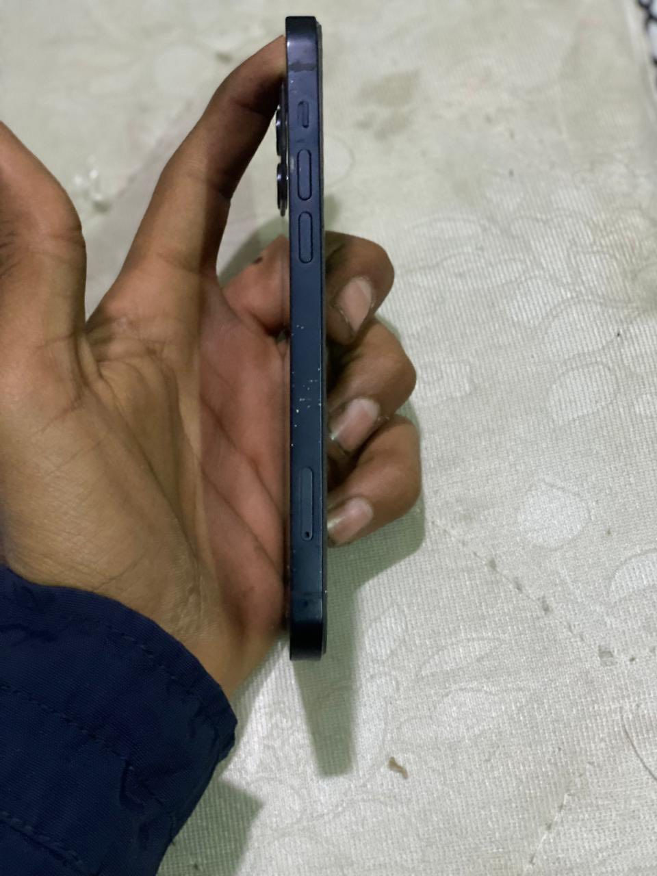 السلام عليكم 12/عادي للبيع جهاز مبدل فقط بطارية 🔋 احسن نوعية سعر(300)وبي مجال بغداد حي النصر *********** وبي واتساب
