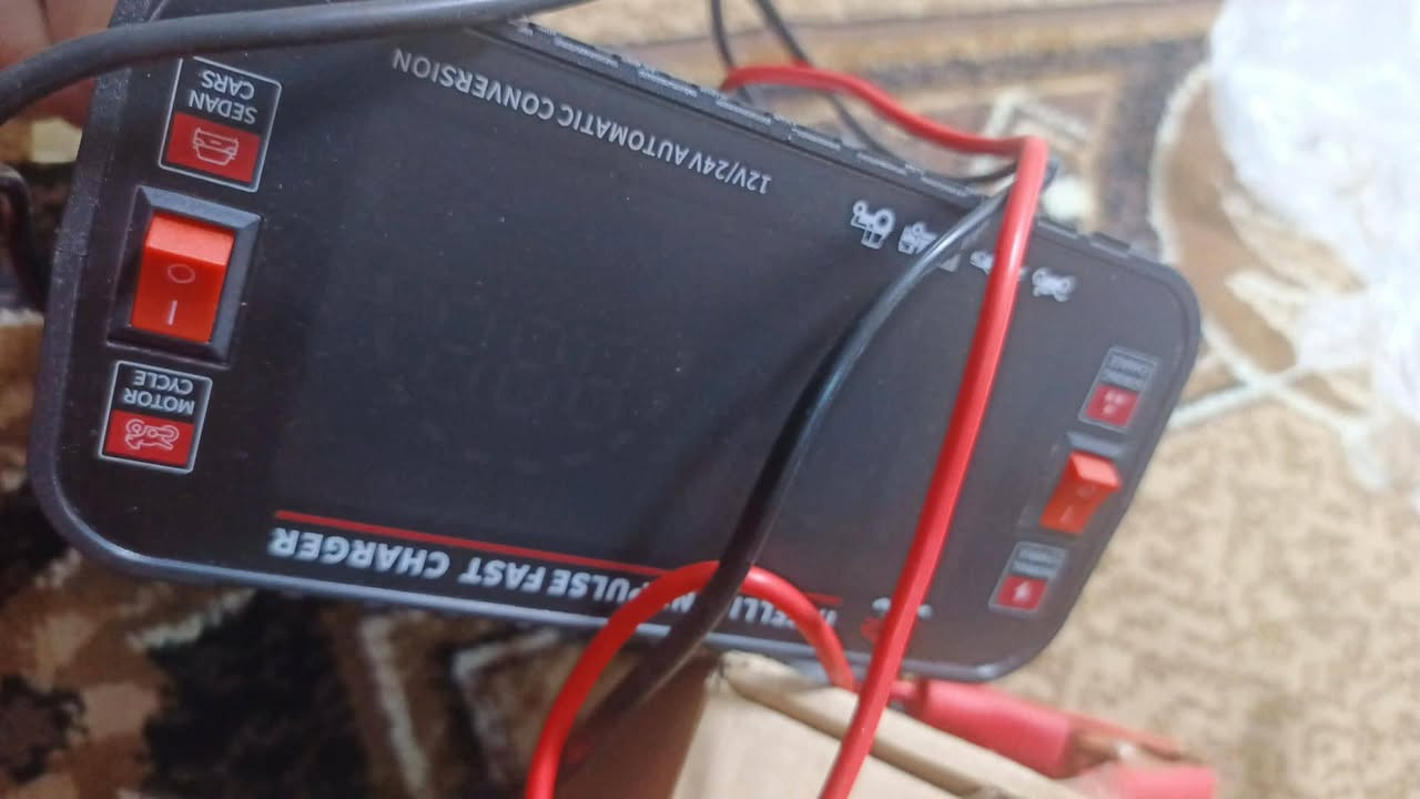 شاحن بطارية ليبولس سريع هو جهاز شحن وإصلاح ذكي ومحمول مصمم للاستخدام مع كل من بطاريات السيارات والدراجات النارية. يتميز الجهاز بقدرته على التعرف التلقائي على جهد البطارية بين 12 فولت و 24 فولت.


**إذا كنت صاحب هذا الإعلان وتريد حذفه لأي سبب، رجاءا أرسل رسالة إلى الدعم الفني**