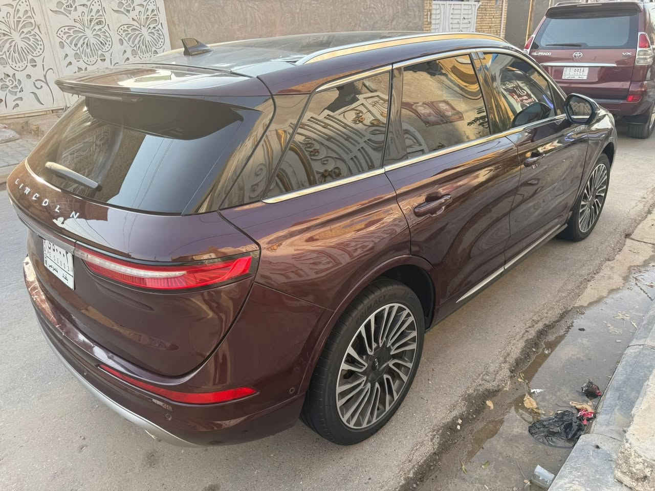 السلام عليكم ورحمة الله وبركاته 🌺 
من فورد. Ford   الفاخرة. سيارة الامراء والروساء
✨لينكولن كورسير للبيع موديل 2020✨
وارد أمريكي مرفوق صور الحادث لا لغد ولا شاصي  
1.بصمه 2.جلد 3.كشن تدفئه تبريد 
4.كشن كهرباء جهتين 5.ستيرن تدفئة6.تحديد مسار  7.كير دكم 8.لايت LEDبكلايت لد 9.ويل كب 10.جميع ابواب ذكية 11.ترحيب عند الاقتراب منها 12.صندوك كهرباء 13.كشنات الخلفية تدفئة وكهرباء 
14.رادار توقف ذاتي 15.رادارات جانبي 16.أوتو ستوب 17.اوتوهولد 
18هندي برك بصمه 19.مانع انزلاق 
20.شاشة ذكيه كاربلي 21.محرك 2000تيربو مرغوب اقتصادي 22.كير 8نمر 23.حساسات خلفية 24كامره دواره 25.تشغيل وطفاء عن بعد 26.فتح الصندق بلقدم عن بعد 27.اضائه داخليةLED لمس 28.حكية تلفون 
29.شاحن تايب سي مع شاحن سريع
سيارة معروفه مواصفاته
***********
***********
