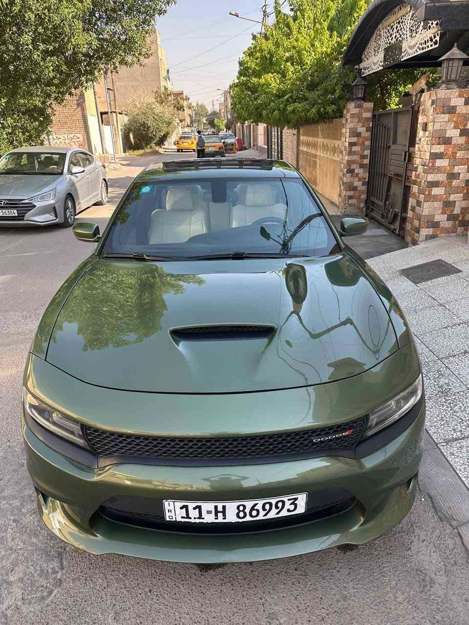 سلام عليكم للبيع دوج جارجر خليجية وكالة هارلم جديدةة
#فئة_GT
#وارد_خليجي
#موديل_2019
#محرك V6 3600
#ماشية_93 و قابلة للزيادة 
#الصبغ صبغ ربع باب السايق ربع فقط 

                           ((((((المواصفات))))))

1- فتحة 
2- كشنات جلد 
3- بصمة 
4- شفتات استيرن 
5- سوبر تراك باك 
6- نظام SPORT 
7- حساس خلفي 
8- شاشة كبيرة 
9- كشن السايق كهرباء 
10- تشغيل عن بعد 
11- داخل لونين ابيض و اسود 
12- كروس سرعة 
13- تحكمات استيرن 
14- منظومة زنون 
15- مانع انزلاق 
16- تبريد قطعتين 
17- سماعات البين 
السيارة كاملة مكملة من كل النواحي ما بيها نقص برغي 
السيارة جديدة و نضيفة بمعنى الكلمة السيارة بالواقع احلى و اجمل بكثير من الصور السيارة باسمي تحويل ثاني يوم سعر السيارة 245 و بيها مجال بسيط الاتصال على الرقم *********** او *********** المكان 
بغداد - الدورة - شارع 60
