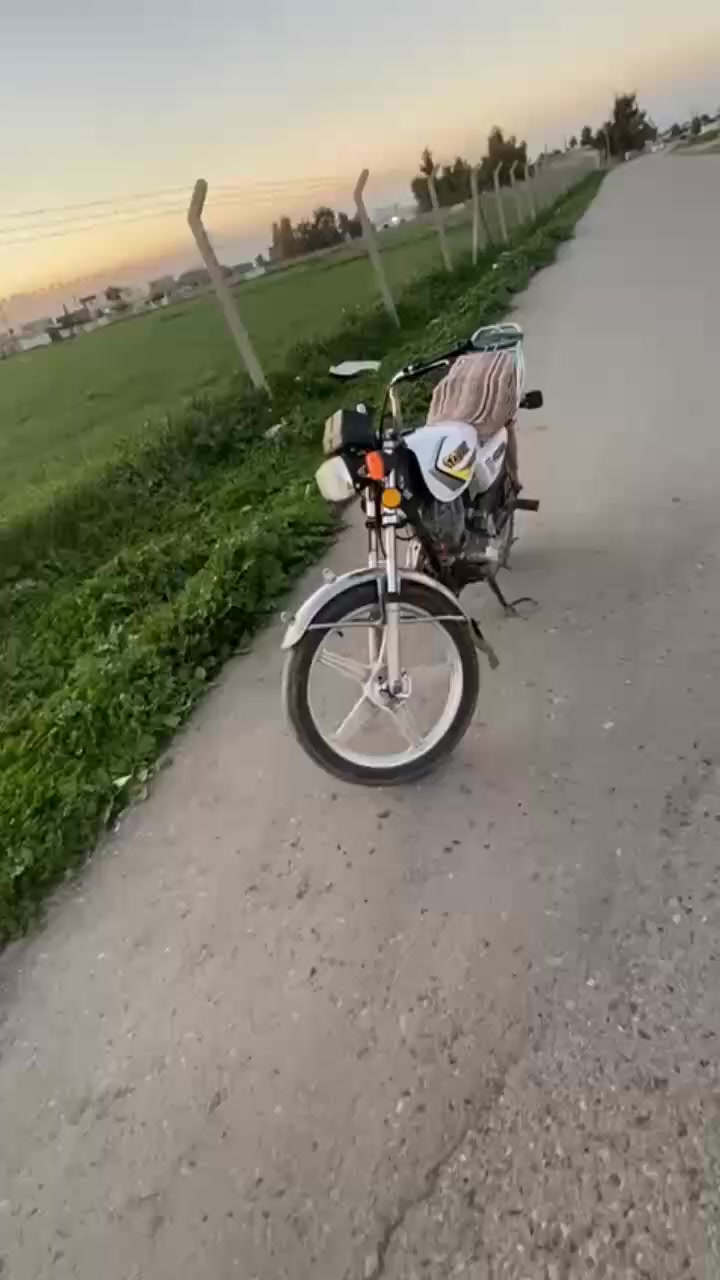 اخوان سلام عليكم دراجه سونيك موديل 2020 محرك 150 بشرط لا صرف ولا بخار ولا صوت دراجه جاهزه نص هندر شغال بكل وكت دراجه ما يحتاج مصرف من كل النواحي فقط كهربائيات يريد كتف سعر 300 وبي مجال هواي لشراي رقمي ***********
