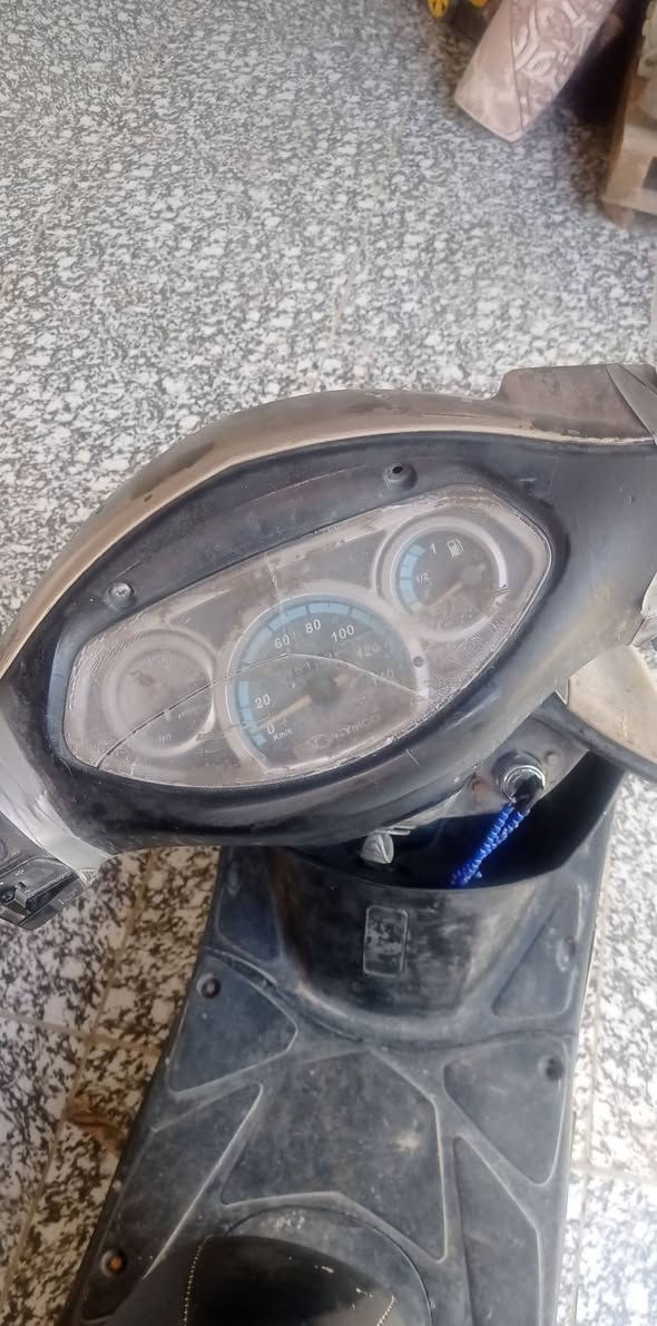 782 221 8241
السعر 200
