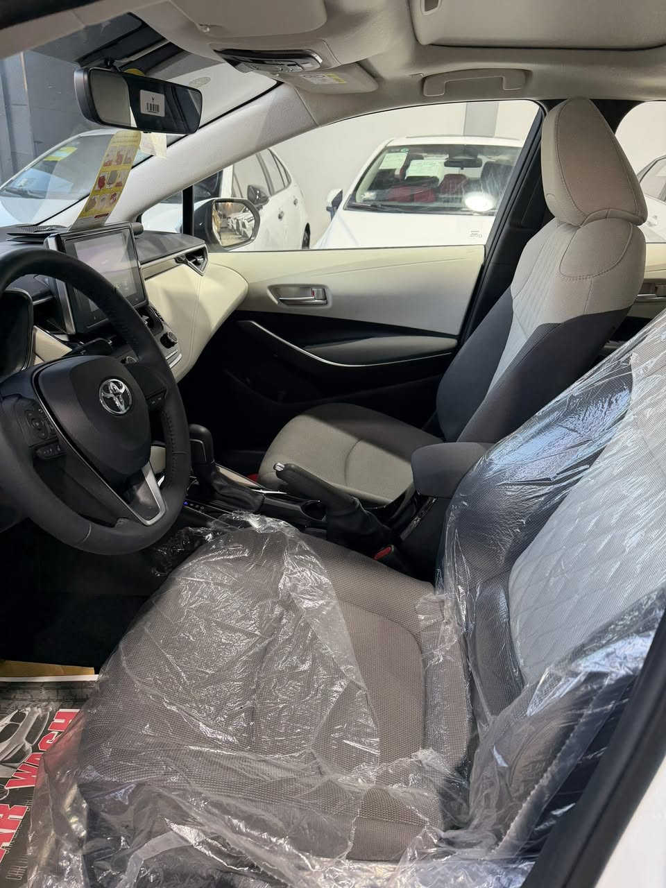 حبايب القلب وصلنه جديد 

تويوتا كورلا GLI 

موديل 2024 

خليجي 

بانزين 

فوووول مواصفات محرك 1800 

السياره ضمان شركه ساز 

السعر 31.700 مليون دينار عزاقي مرقم وكامل

للاستفسار 
***********
***********
