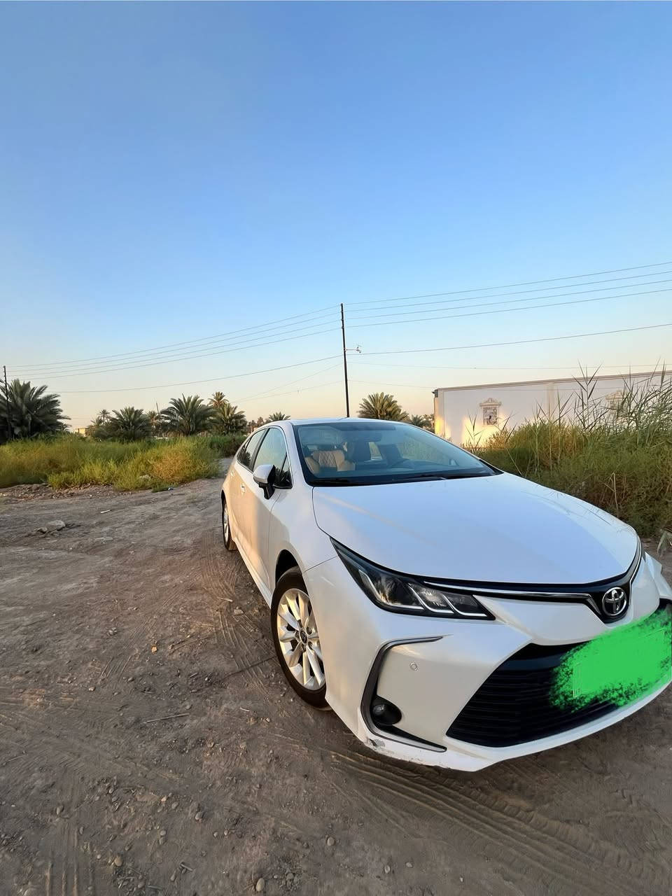 للبيع سياره كورلا 2022
فول مواصفات فتحه سقف بصمه حساس امامي خلي كامره 
السياره مدوشمه من الداخل 
بيها حالوب خفيف شرط السونر يلا تبين 
وبيها مكانين بارد صغار 
السعر 172 $
***********
