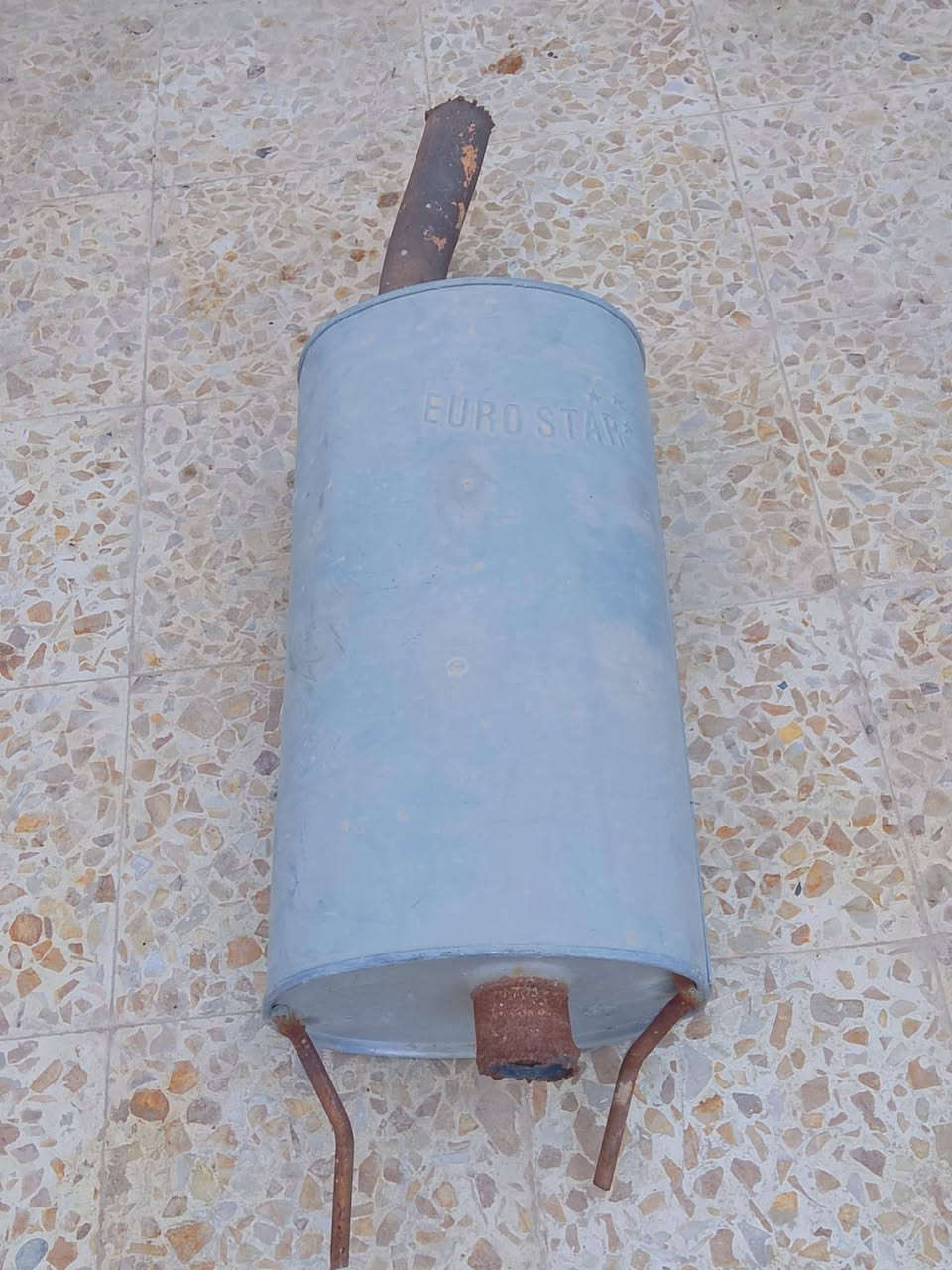 السلام عليكم عندي هاي الصالنصه للبيع السعر 65وبيه مجال للستفسار الاتصال عله هاذه الرقم *********** النجف الاشرف
