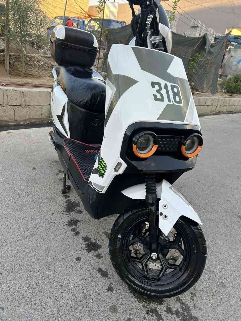 كل عام وأنتم بألف خير مطور شحن 318 نضافه فول بطاريات 6 شرط ملف 2000 شرط كلو شغال مابيه أي عطل أربع نمر سرعه 99 بيه بك رجوع R مطور مرتب وا نضيف. فقط يعوزله طفاريه خلف السعر 525وابيه مجال مكاني موصل حي عدن رقم الهاتف ***********
رقم واتساب ***********
