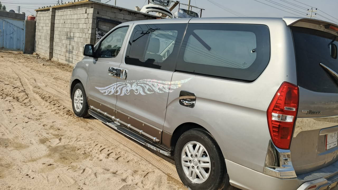 السلام عليكم ستاركس مديل16 اصل  مجول كفاله ضربه وكص وبارد سياره بيهه قطعه رش كوري والباقي كفاله برغي مامفتوح بيهه  رقم بصره راعيهه بلبصره تحويل ثاني يوم سياره جاهزه دوشمه حداده تاير كير
مكينه موجود بلبصره الهارثه  رقمي ***********
