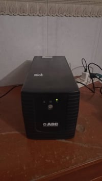 للبيع UPS عدد 2 يحتاج تبديل بطاريات فقط حجم 1500 سعر 60 ثنينهن توصيل م...