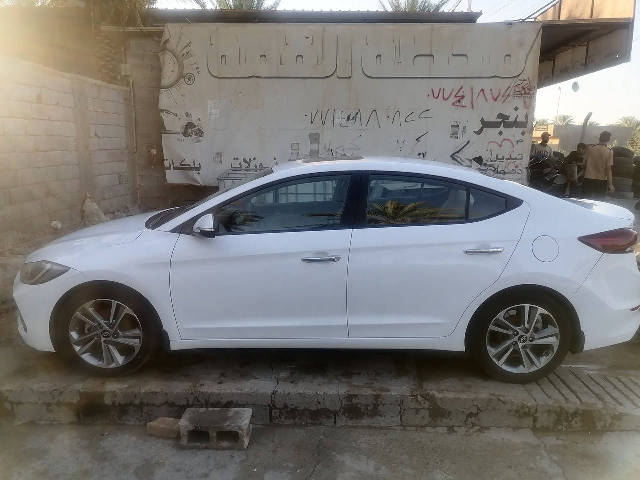 النترا 18خليجي  سوبر فول عدة البصمة رقم بغداد السعر 160 مكان السيارة كربلاء ***********ملاحضة بية صبغ جوة المراية مقدار شبرين
