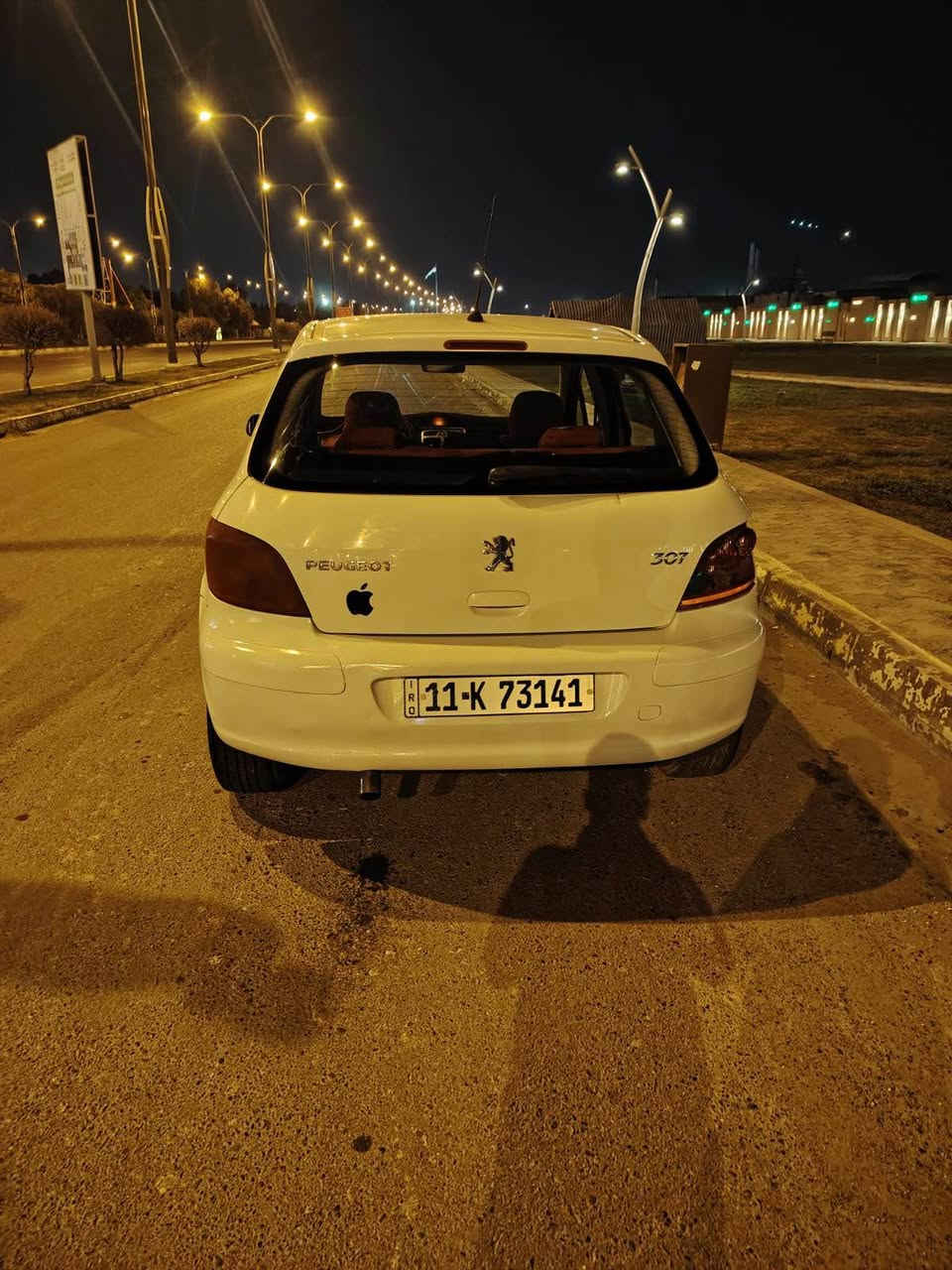 بيجو 307 فرنسي موديل 2005 محرك 1600، رقم بغداد باسمي 
غرفتها من جوه نظيفه حيل تبريد شغال سياره خير من الله جاهزه من كلشي للاستفسار مراسله او الاتصال ع الرقم *********** واتس الفلوجة, الأنبار
