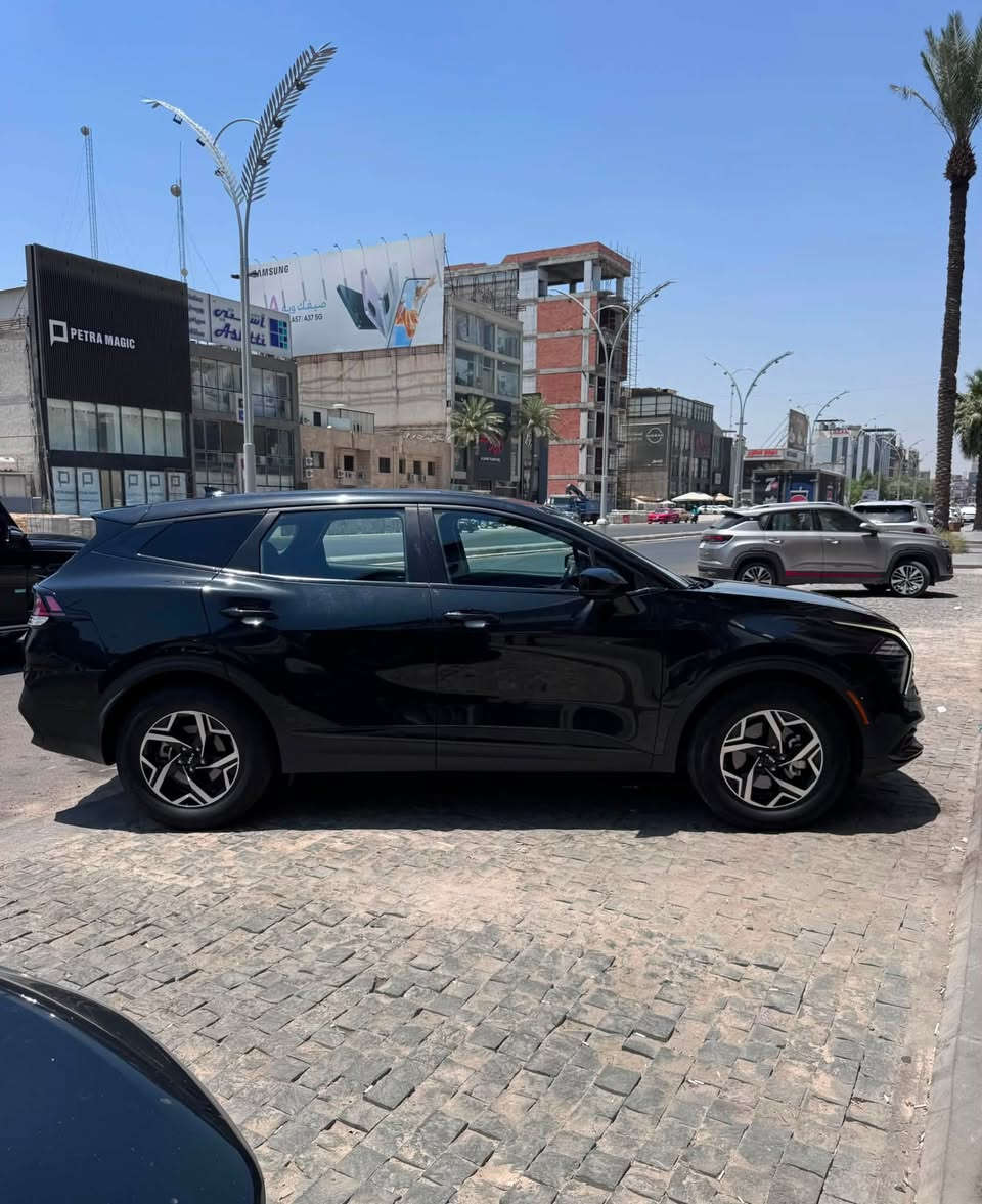 كيا سبورتج 2024 Lx
امريكي
تبديل بنيد فقط بدون ايرباك بدون دواخل وصور الحادث بالمنشور 
ماشيه ٦٥ 
تحديد مسار 
تحديد سرعه
توقف ذكي 
auto hold 
auto stop
كاميرا خلفيه 
حساسات خلفيه
٣ وضعيات قياده عادي وسبورت وذكي 
كار بلي 
بدون اي نقص 
السعر ١٨٥ وبيها مجال
مكاني المنصور لو الغزاليه 
***********
