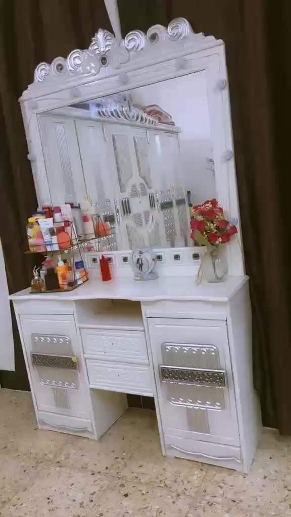 سبلت للبيع طنين نوعيته الوادي سعره ٤٥٠
غرفه ٧ قطع عراقي مستخدمه شهرين فقط
سعر 800

 رمادي حي الضباط


**إذا كنت صاحب هذا الإعلان وتريد حذفه لأي سبب، رجاءا أرسل رسالة إلى الدعم الفني**