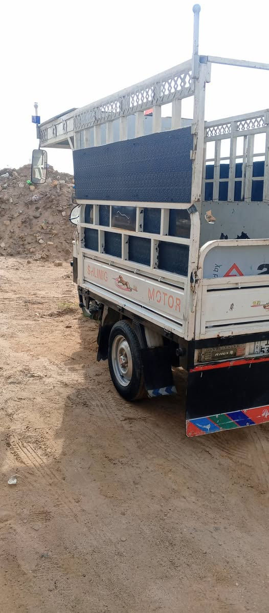 سلام عليكم ستوته لبيع 2023تحويل ثاني يم رقم نكليزي السعر 3 وبيها مجال ل شراي2023مابيها اي شي نقص ولي مو شراي لا يكسر السعر رحمه لولديكم ***********
