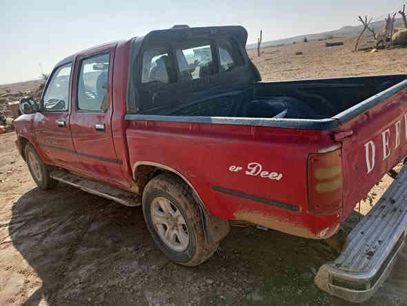 بسم الله
سياره سوبر دير 2010
بيهه قاصرين باسم والدي 
محرك مستوي 
تايرت نص عمر 
كير جديد 
اكسل نضيف 
كهربائيات شغاله 
مصبوغه حزام تقريبا 
السعر 43

تفاصيل اكثر ***********
المكان ناحية جبه قرية ابلي
