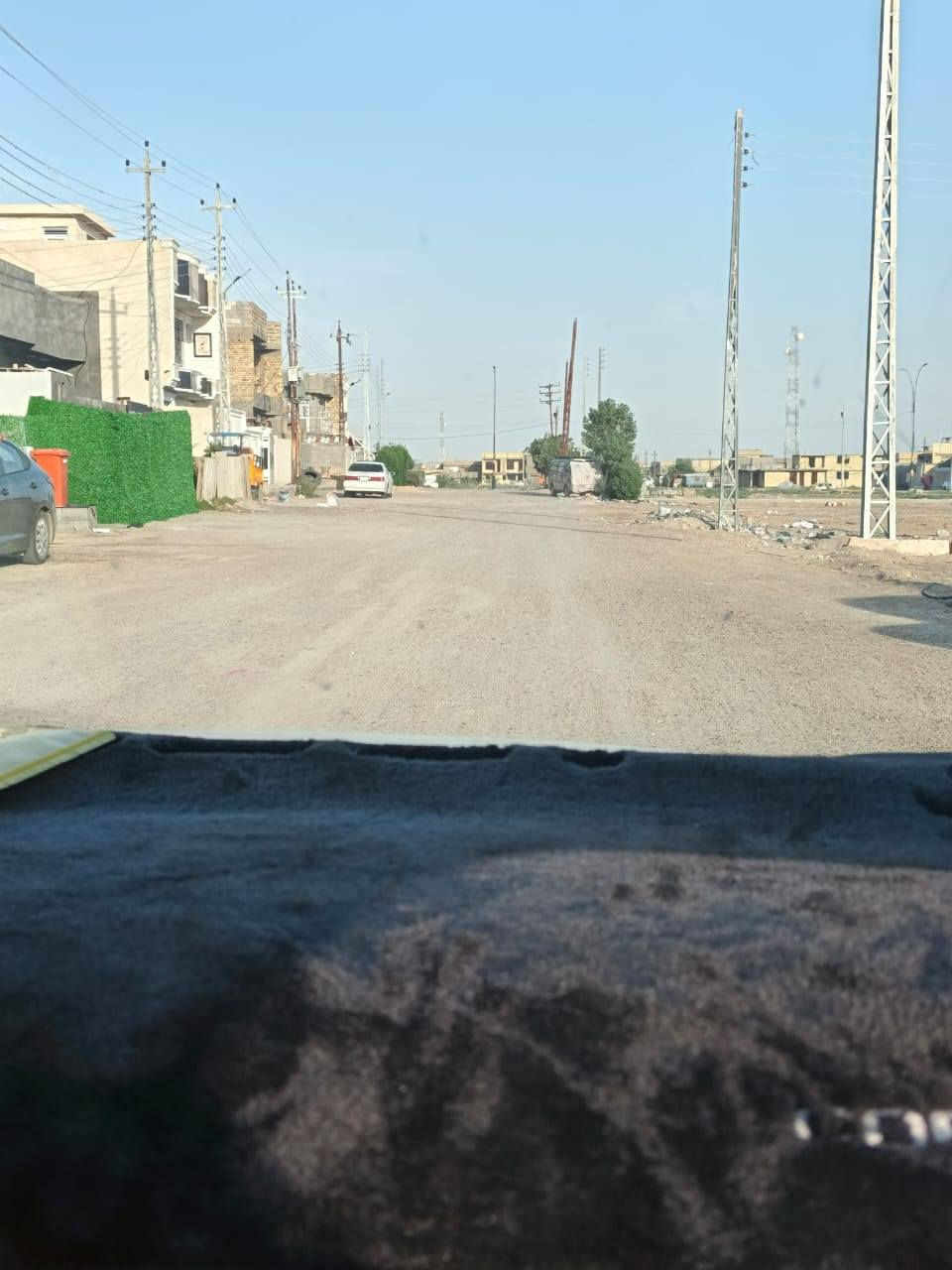 يتوفر ١٠٠متر واجهة ٥ نزال ٢٠
على شارع ١٥ خدمات ماء وكهرباء وقريبة كلش من التبليط الشارع السايدين  الموقع النصر والسلام حي الموظفين  أقرب نقطة داله هي جامع مديحة للإستفسار ***********
