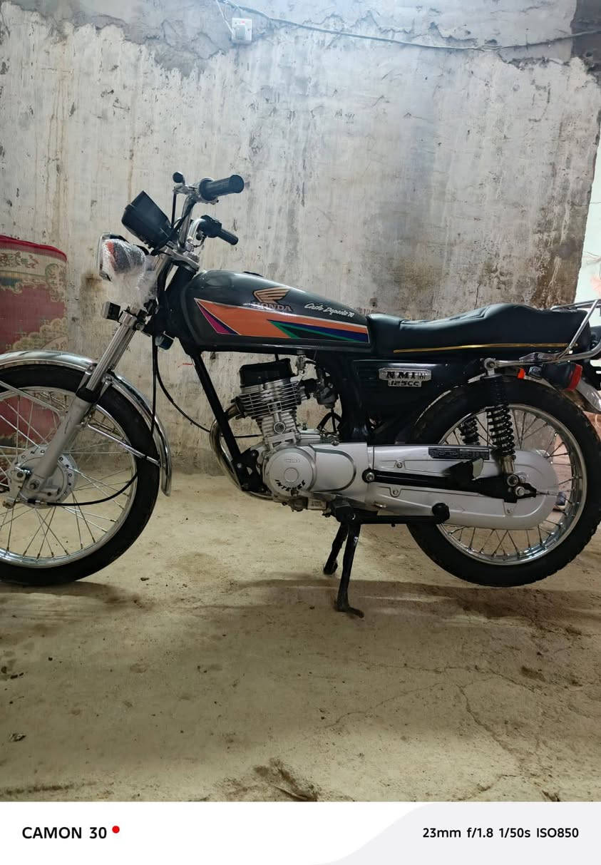 سلام عليكم دراجه اللبيع سعر 750 المكان بل عمارات الملح الستفسار تصل علا رقم ***********
