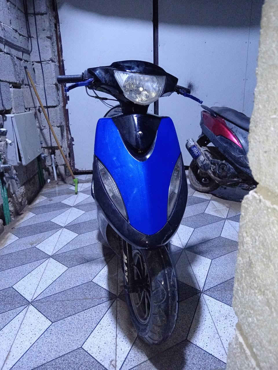 ماكس عدلة بلاد 49 للبيع كامله سلف هندر كهربائيات شغاله السعر 400 مكاني الكاطون مكتب  ***********
