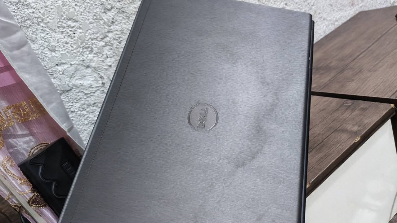 سلام عليكم لابتوب Dell للبيع
موضح كل شي بصور من تفاصيل 

السعر 250 

مكاني بغداد حي العامل


**إذا كنت صاحب هذا الإعلان وتريد حذفه لأي سبب، رجاءا أرسل رسالة إلى الدعم الفني**