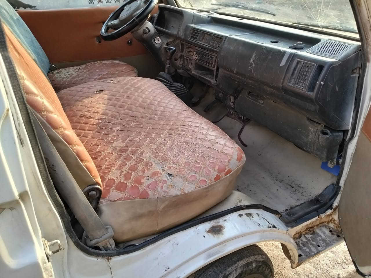 السلام عليكم كيا بنكو موديل96 رقم واسط تحويل ثاني يوم سنويه صار 4 شهر صاقطه سياره خير من الله مكفوله 8جنكال السعر 40بيه مجال اللطيبين العنوان بغداد العماري رقم الهاتف ***********
