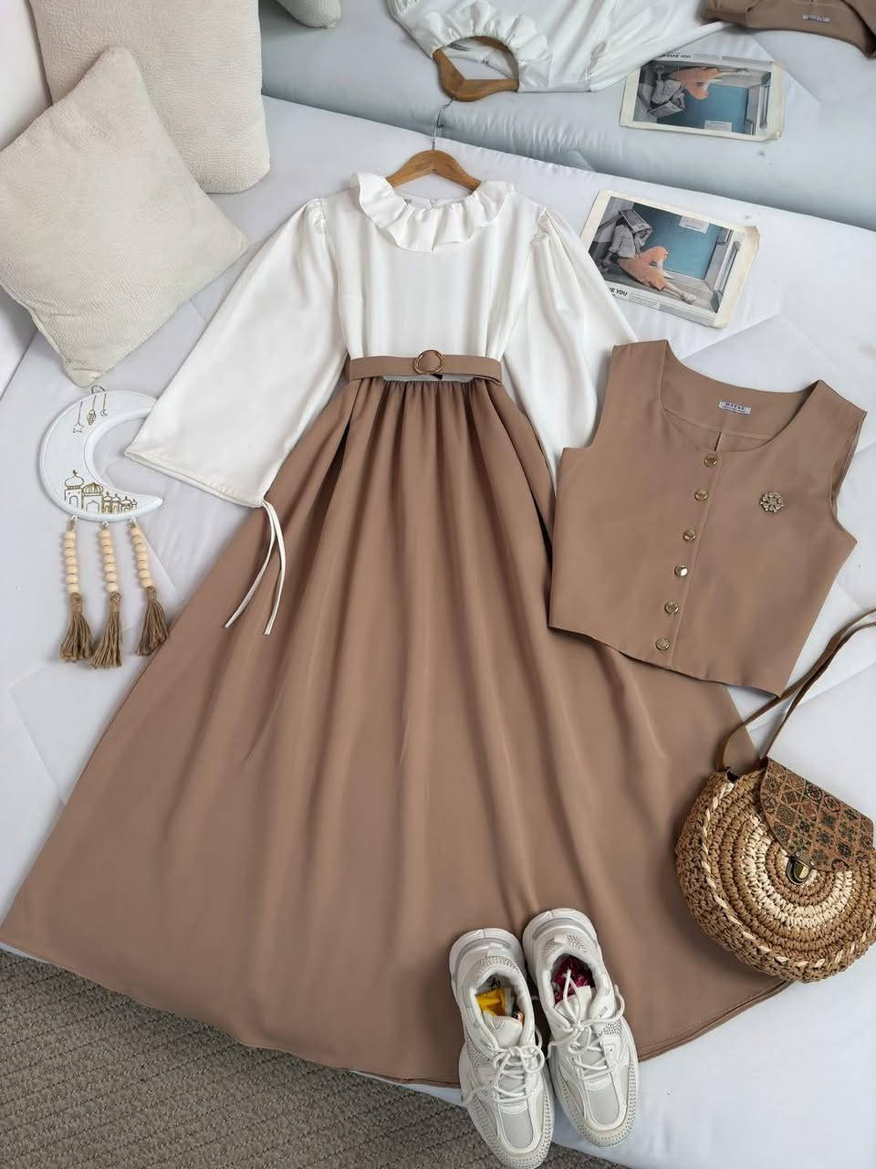 🧿﷽ وعلى الله توكلنا 🧿

لا تعلن الخطوات اعلن الوصول🫰🏻🚶
جديدنا لاينتهي وبضاعتنه غير😌😉

فستان قطعتين 
 دابل تركي بهاري🇹🇷
مرتب نازك 

القياسات يلبس 👇 
38 40 42 44 46 48 فاو, البصرة


**إذا كنت صاحب هذا الإعلان وتريد حذفه لأي سبب، رجاءا أرسل رسالة إلى الدعم الفني**