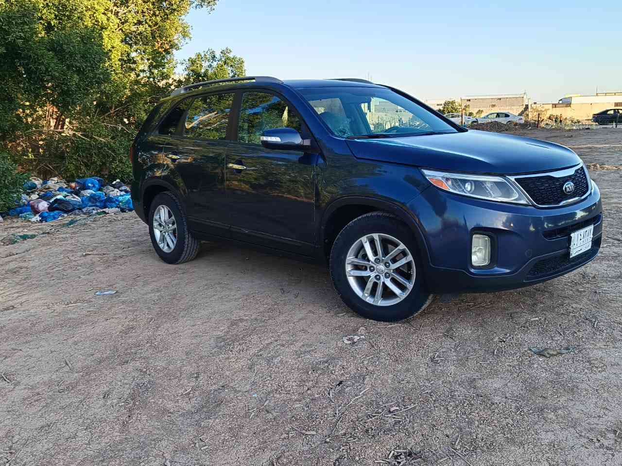 السلام عليكم 
15 كفاله بسمي بيع ومراوس 
السعر 135 وبيها مجال المكان ناصرية 
سياره جاهزة الاخير تبريد تدفئه حداديه تخم تاير
ماشيه 93 الف
***********
