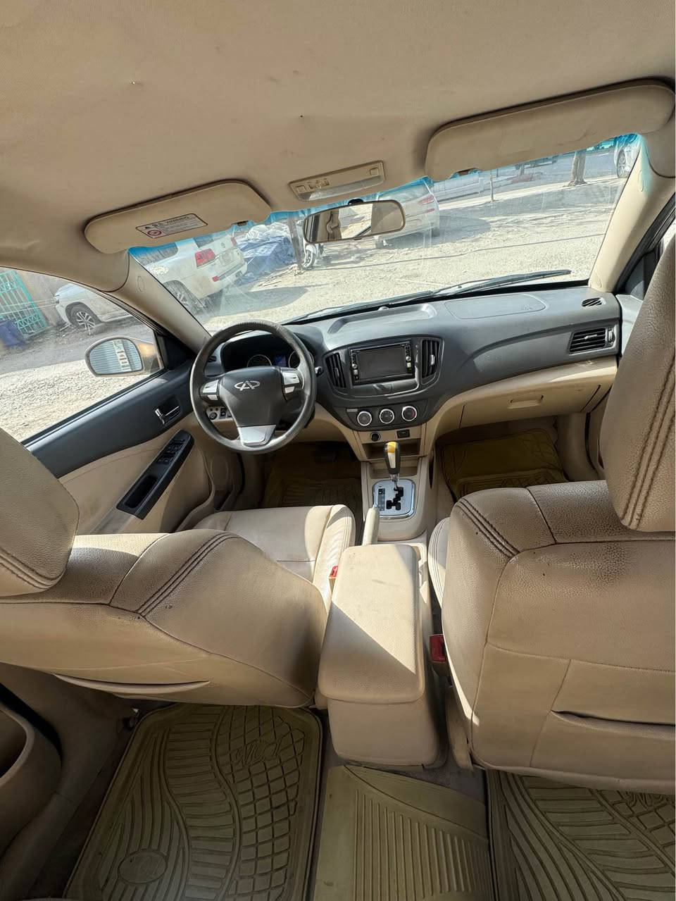 بۆ فرۆشتن 

مۆدێل 2014

چێری

سەیارەکە هەموو گیانی مەزبوتە 

بەشەرتی گێڕو مەکینە 

چوار تایەی لۆکی لەژێرە 

سەیارەکە پێشو پشتی کەپسە 

سەنەوی بەسەر نەچوە

دەعمو لێدراوی نیە

***********

موشتەری تەلەفون بکە لەخزمەتام السليمانية, العراق
