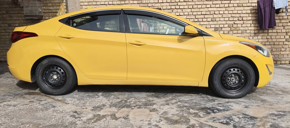 ترهم مراوس بـ كورلا خصوصي هايبرد
2015امريكي جاملغ خلفي  بدون دواخل ولا حوض سيارة ليبل واحد  كير مكينه 2000دوش ومنظومه تبريد صدر امامي خلفي قبل يومين سويته باتري داينمو سلف عبوه فيت بم بلكات جاهزه على اخر حبايه   سيارة باسمي مصفره خط وبحث ١١٤وبيها مجال بسيط ***********
