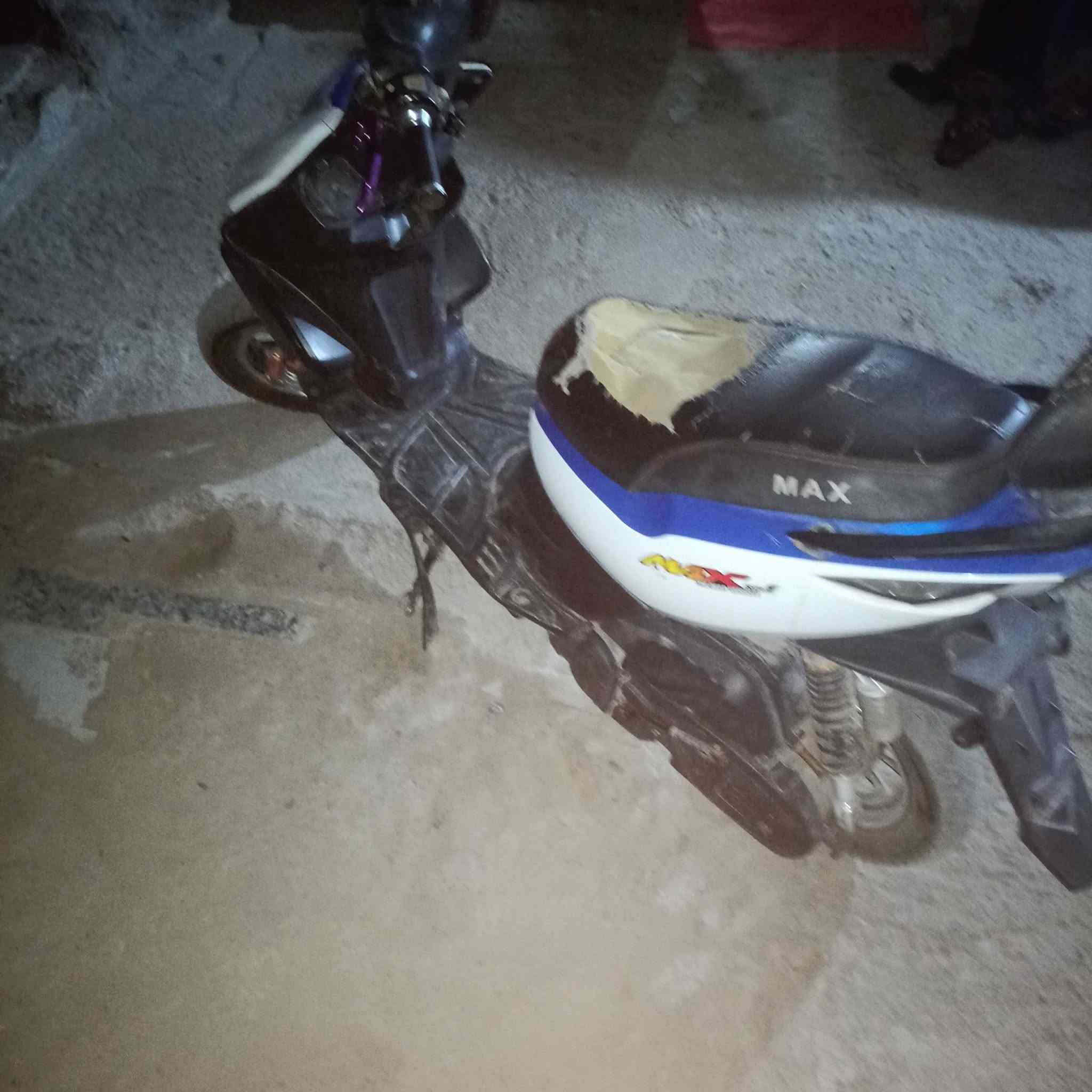 *********** نيسان 200
