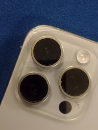 ايفون 15 pro max للبيع ذاكره 256  بطارية 84  وياه كارتونته  السعر مليو...