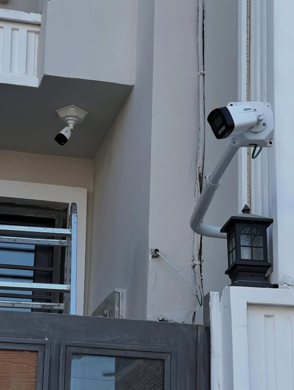 السلام عليكم تنصيب كاميرات المراقبة الحديثة مع الضمان /منازل/محلات/مخازن… ربط ع الهاتف والمراقبة عن بعد ..وب اسعار تنافسية للتواصل والاستفسار (***********) اتصال او واتساب
