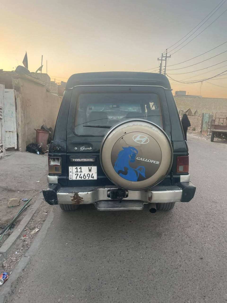 السلام عليكم للبيع كالوبر موديل ٩٦ رقم بغداد جديد مكينه كاز كير عادي سياره خير من الله سياره جديده عنوان بغداد كسرة وعطش ***********
