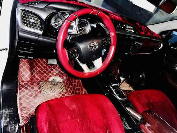 تويوتا مرزي موديل 2024 / جديدة ونظيفة حيل مكفولة كفاله عامة من دعامية للدعامية فول مواصفات بصمة تشغيل وشاشة لمس كير أوتوماتيك  حساسات نظام تحديد السرعة كامله تخم تاير جديد سبير ما نازل كفاله عامة / السعر( 320) وبيها مجال مكانها ديالى الخالص سراجق للاتصال ***********
