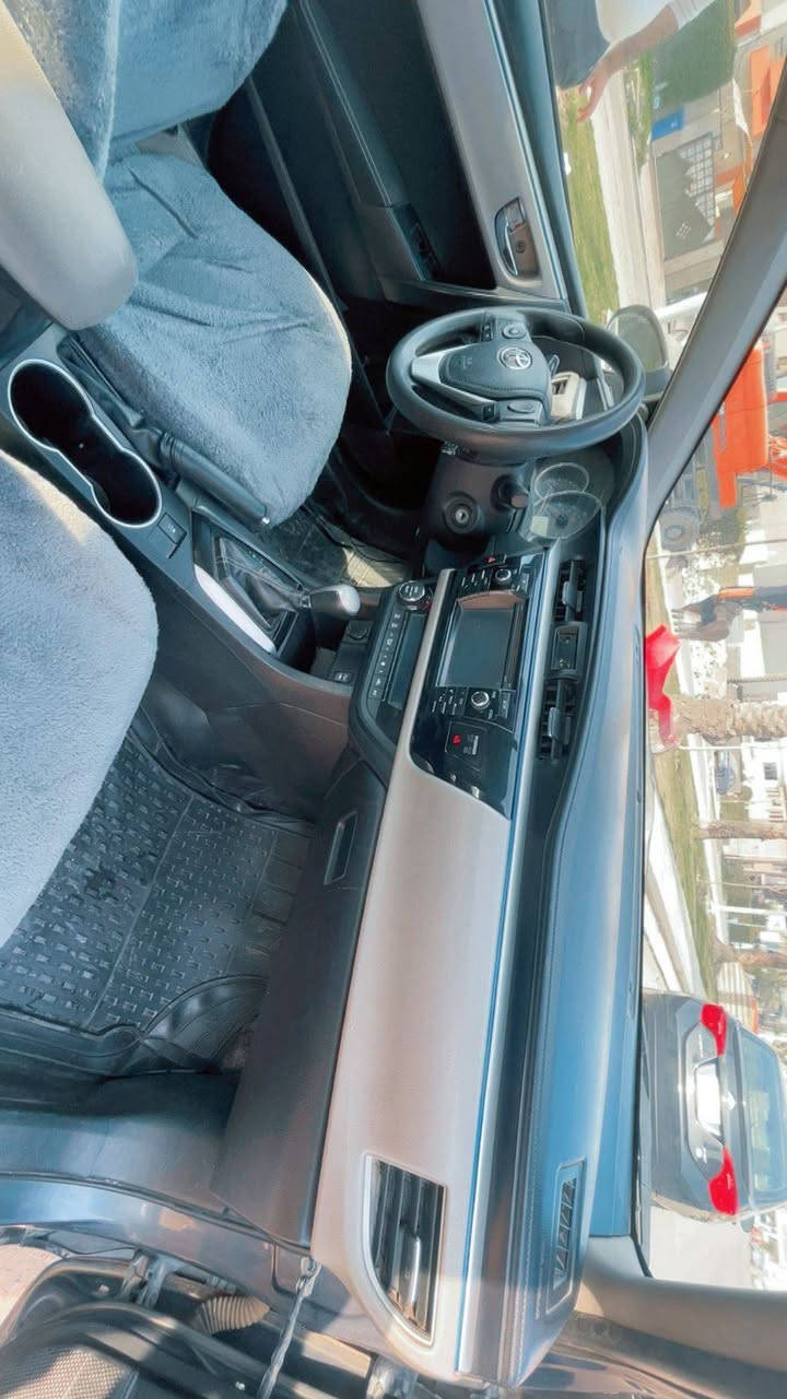 السلام عليكم للبيع كورولا 2016 وارد امريكي الاتصال ***********
