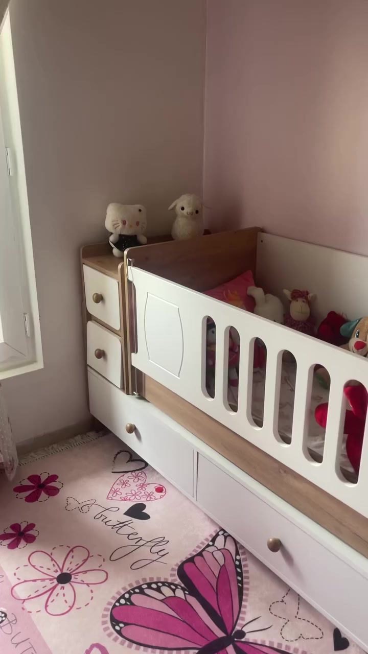 غرفة طفله للبيع كنتور+چربايه بحاله ممتازه والله مشتريتها بمليون ورايدتها ب500


**إذا كنت صاحب هذا الإعلان وتريد حذفه لأي سبب، رجاءا أرسل رسالة إلى الدعم الفني**