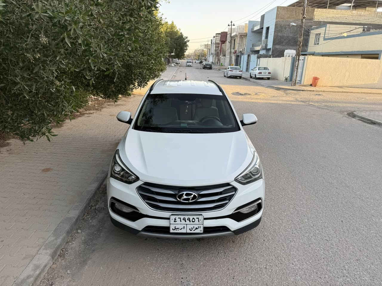 السلام عليكم
السلام عليكم

سنتافي 2016 خليجي

6 سلندر 

7 راكب 

العداد 117 الف كم 

كلين ما عدا شخطه بالباب خلف السائق تقريباً شبر

المكان النجف ***********

السعر 197$
