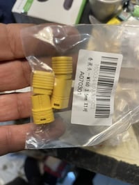 فيش ثلاثي • ٥ قطع • فحل وانثى