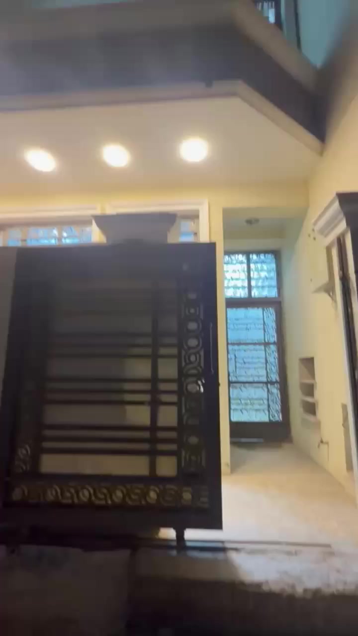 للايجار الدوره شارع ليمونه غرفتين وصاله ومطبخ وخدمات بدل الاجار 500 قابل للتفاوض
واتساب ***********
